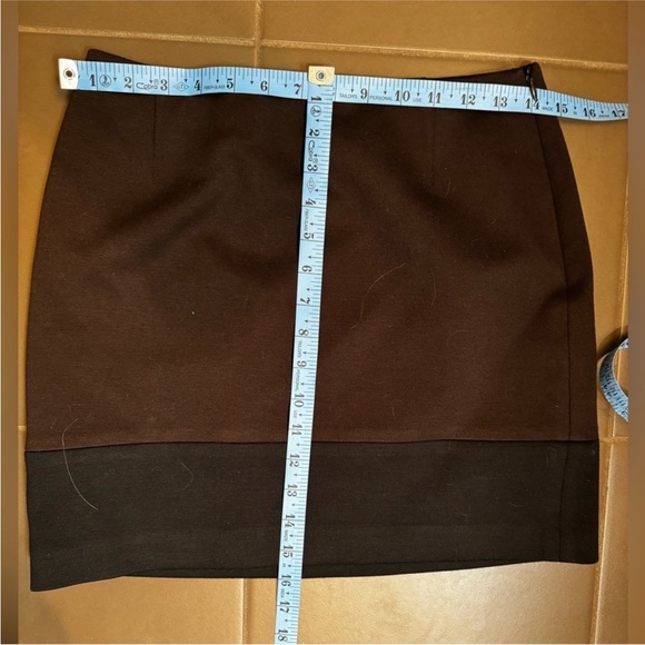 TAHARI ELENA Above the Knee Mini Stretch Lined black brown colorblock mini skirt - Picture 9 of 10